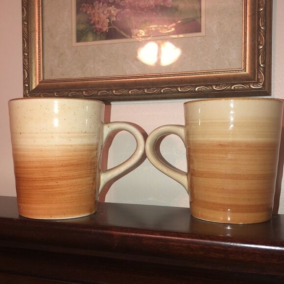 Set of two Country Style Mugs - Picture 2 of 6
